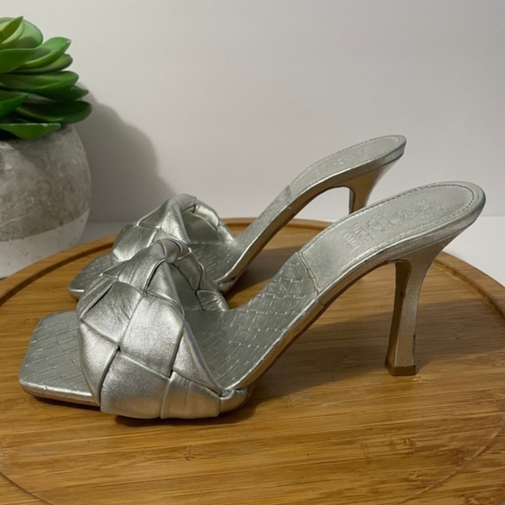 Vince Camuto Brelanie Silver Woven Sandal Women 8 Metallic Square Toe Party Heel